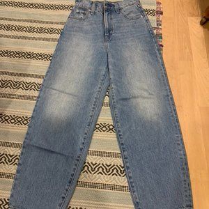 Levi Balloon Leg Size 23
